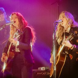 Aly and AJ Denver Ogden 2025 43