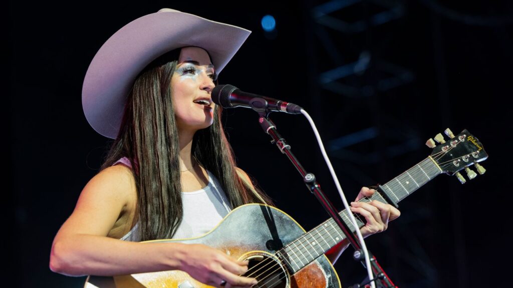 Kacey Musgraves Announces 'Middle of Nowhere' North American Tour