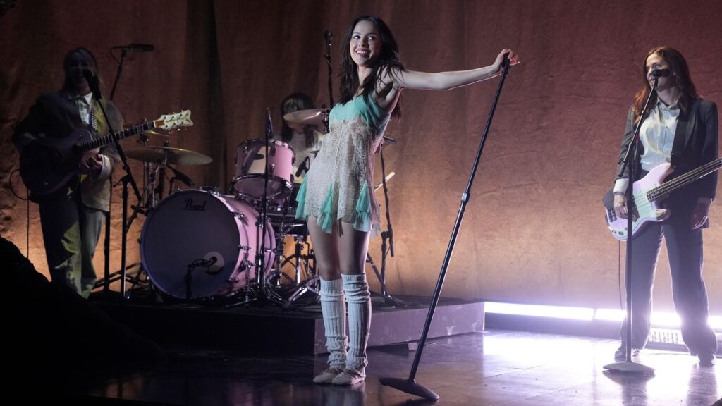 Olivia Rodrigo Debuts New Music with Weyes Blood on SNL