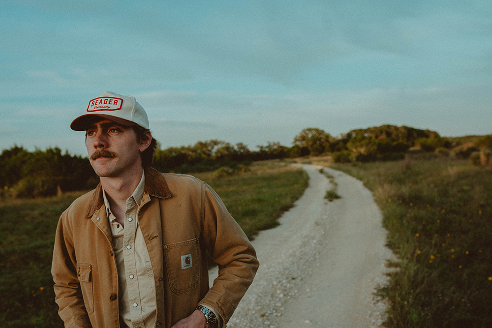Dylan Gossett Announces New Album 'Ramblin’' and Shares 'Loving You Like That'