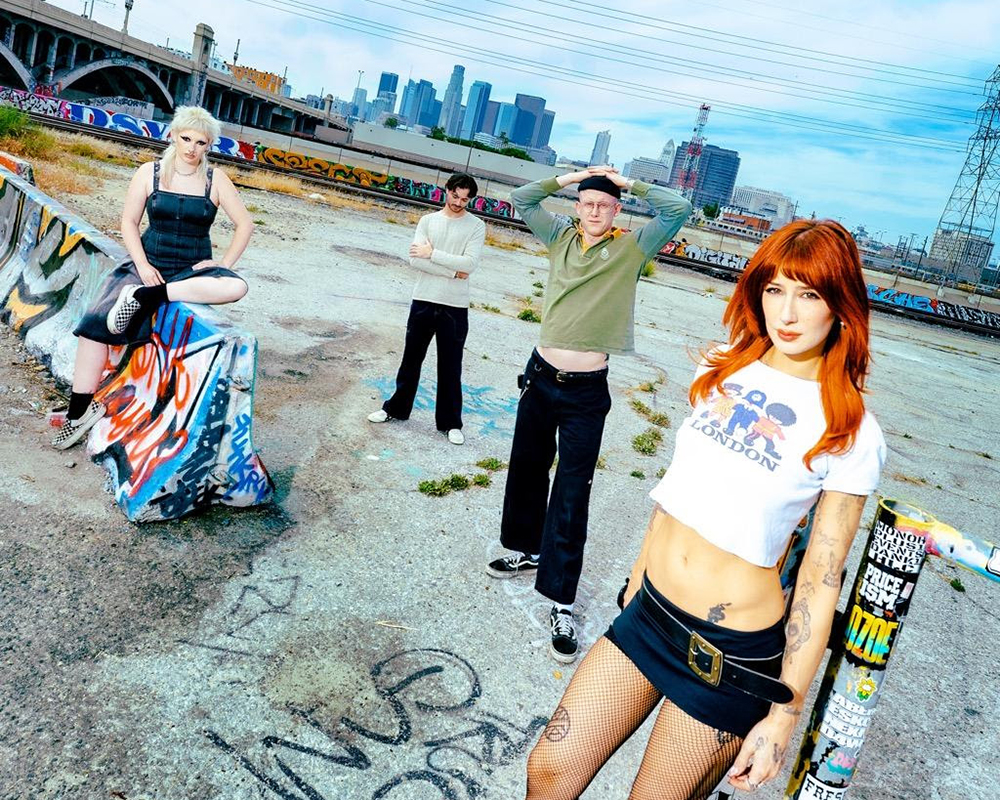Niis Sign To Rise Records & Announce New EP, “Play Niis”